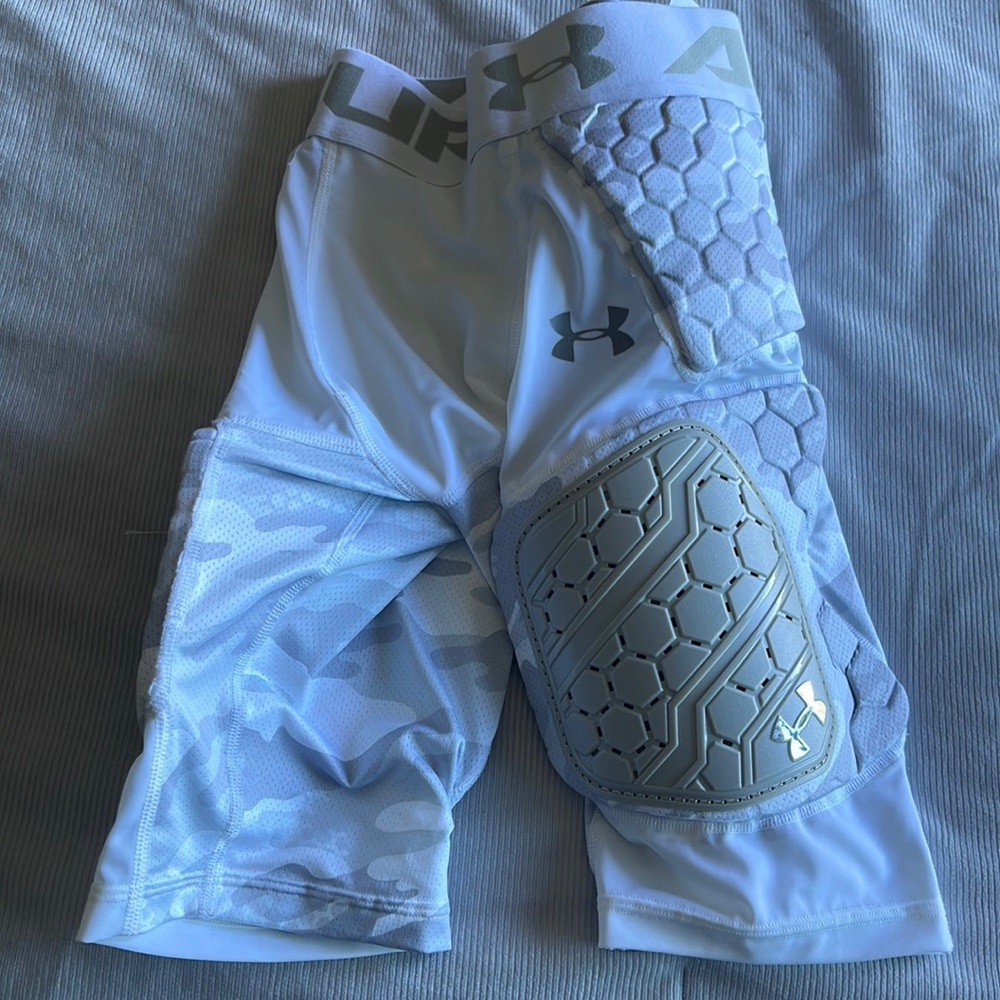 Under armour  football five pad girdle. New, never used.